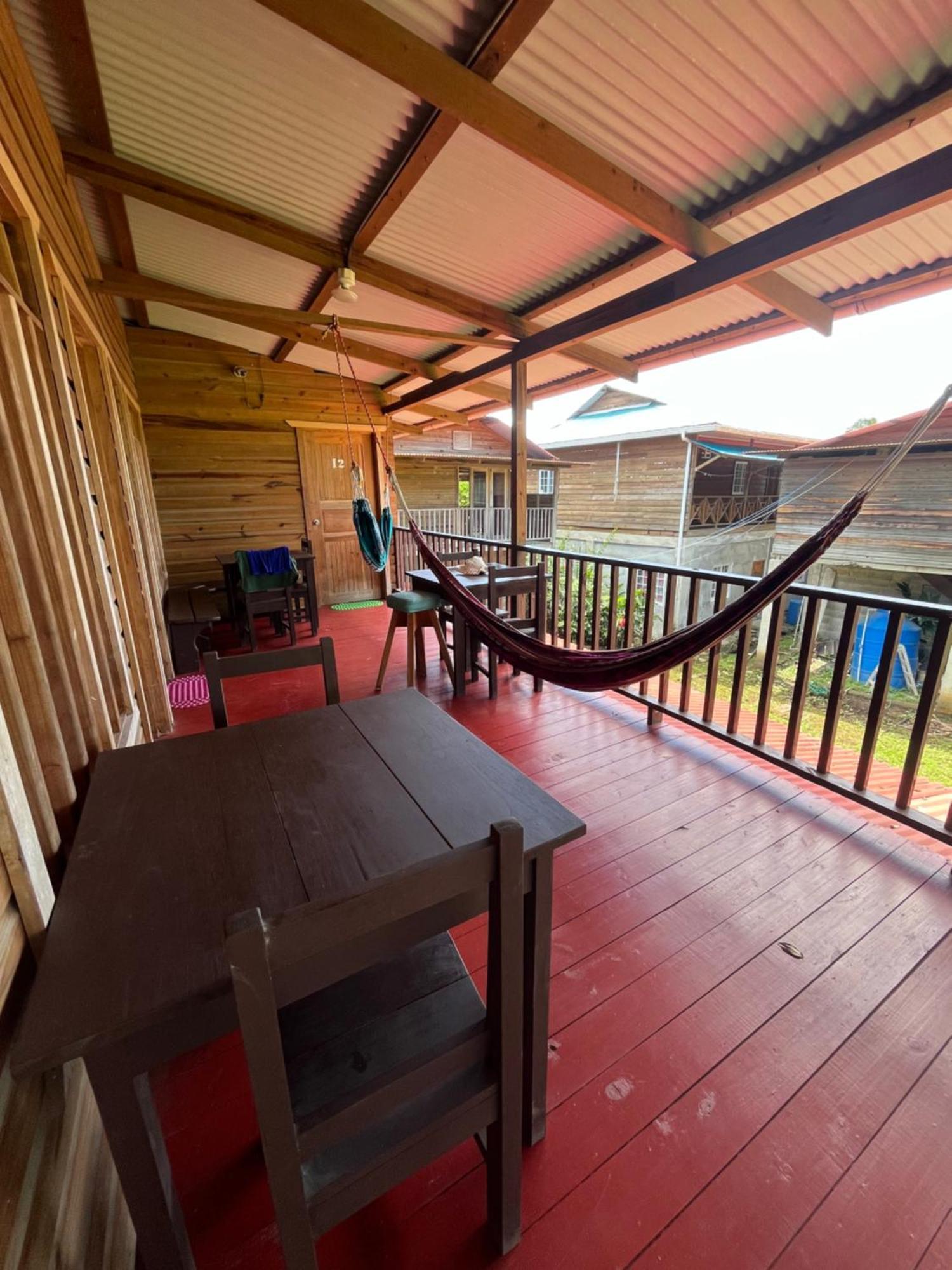 Valerie Emanuel Apartments Bocas del Toro Exterior foto